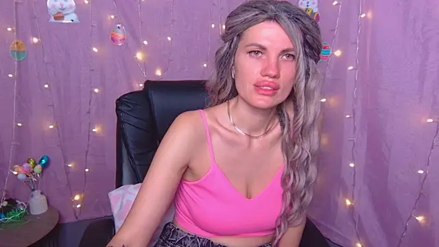 MilaLoona 现场XXX聊天