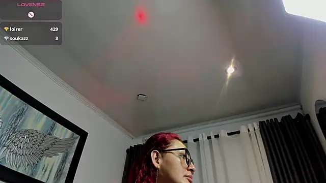 Chatroom XXX en direct de VictoriaPaker