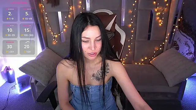 EliseVelourのライブXXXチャット