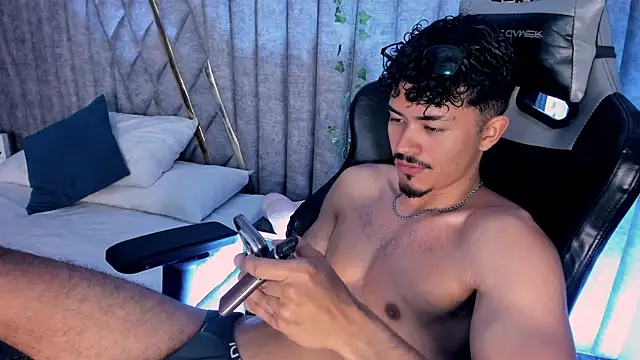 NicolaiKarav Live XXX-chat