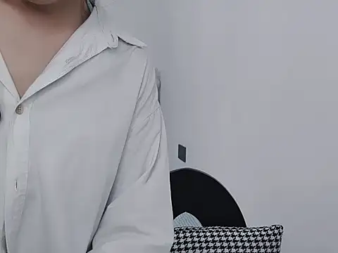 MIAOMIAO-666 Live XXX-chat