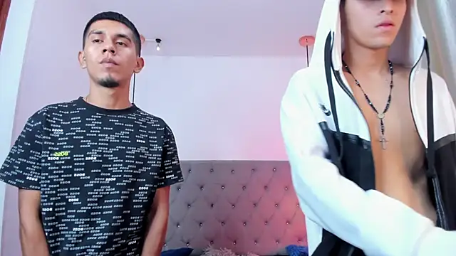 your_d0ll1 Adlı Modelin Canlı XXX Sohbeti