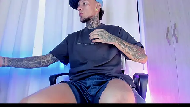 Kings_Ultimate: онлайн-секс-чат