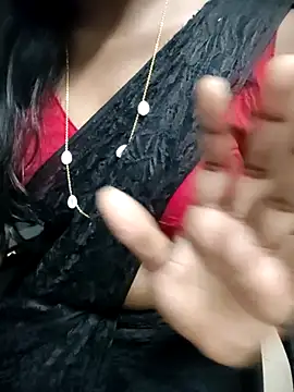 Show modela Tamilmallu-duskygirl03 na web-kameri