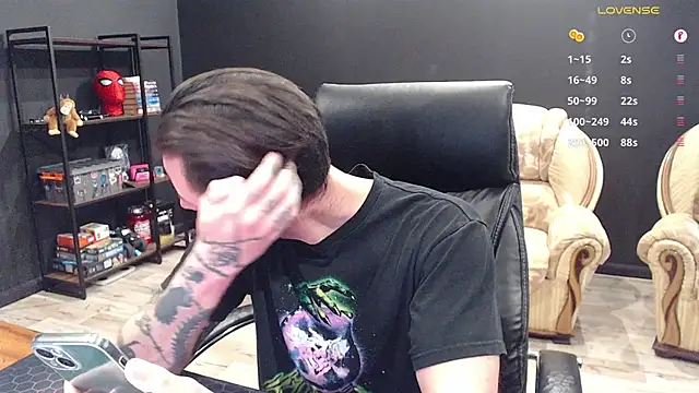 XXX chat uživo modela MihasikD