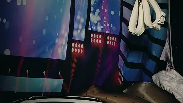 lenanane0126 Adlı Modelin Canlı XXX Sohbeti