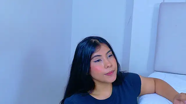 Chat +18 de VioletBloomm ao vivo