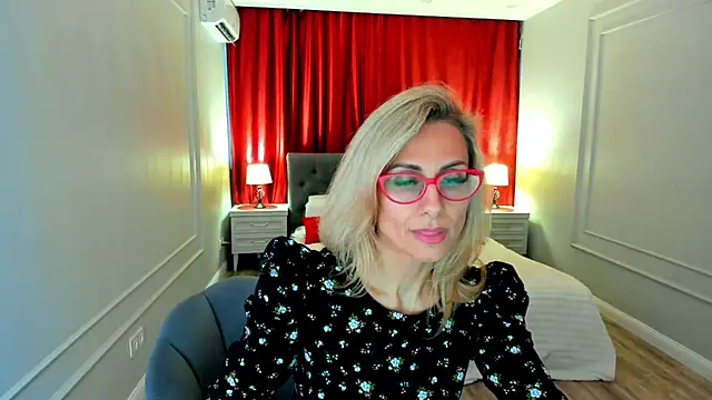 MuseOfStage live XXX chat