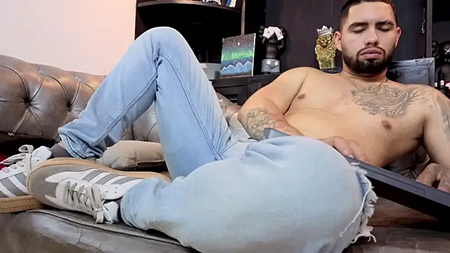 matteosantosのライブXXXチャット