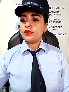 Chatroom XXX en direct de MAYE__13