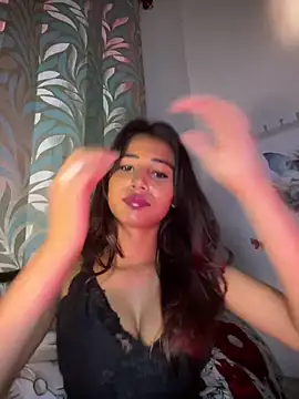 STRIP_GLOWn Live XXX chat