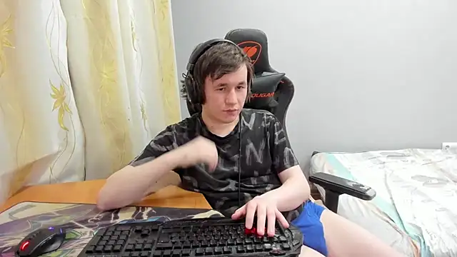 iliaskrislove 网络视讯表演