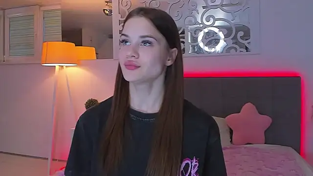 LuisaClover Chat XXX in diretta