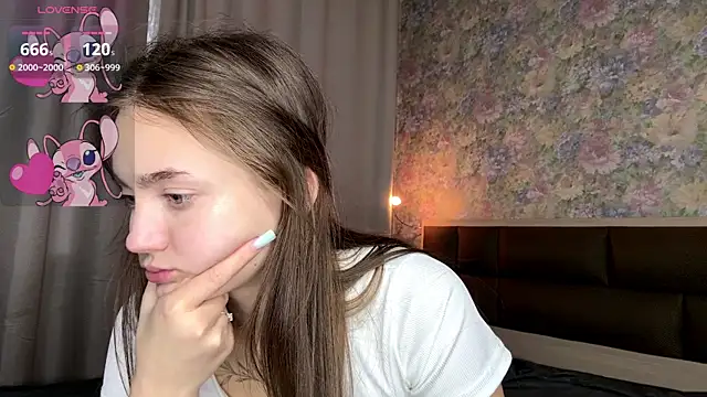 LoraDavi Adlı Modelin Canlı XXX Sohbeti