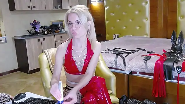 DomCaprisse Live XXX-Chat