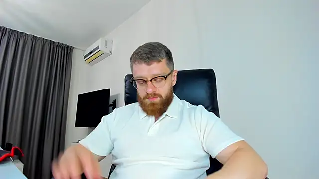 Živý XXX chat Findom_guy