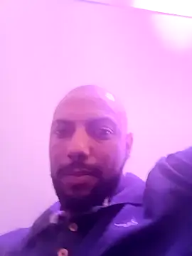 CamodickのライブXXXチャット