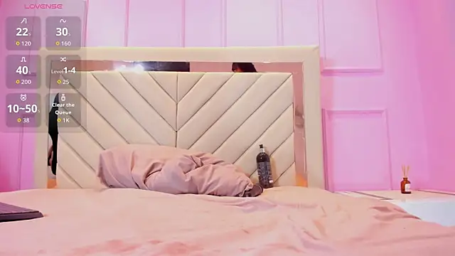 Chat +18 de IRINA_PALVIN ao vivo