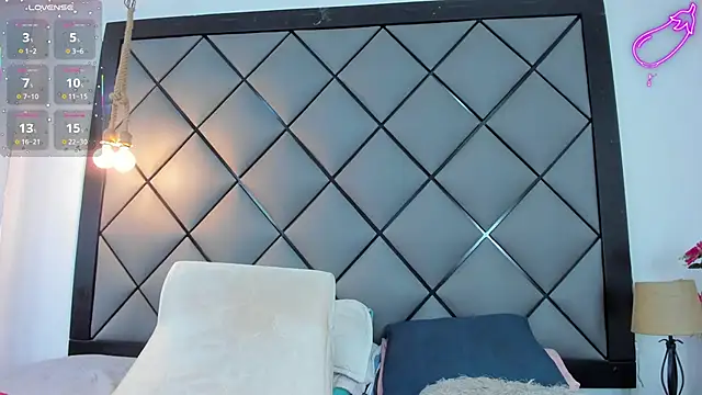 ELLA_KELLY's Live XXX Chat