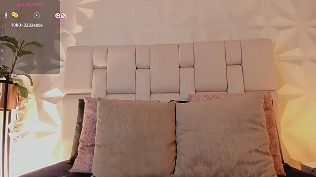 scarlettadams__'s Live XXX Chat