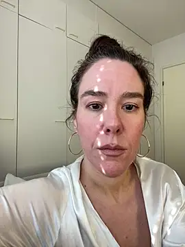 MilkyHoneyLullabies webkamerás műsora