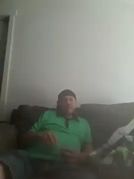 yourMasterisBoredn Live XXX chat