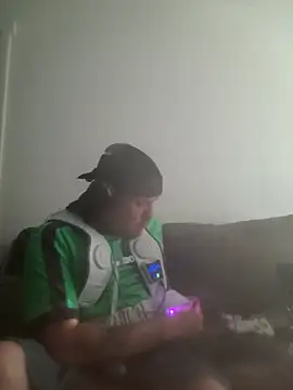 yourMasterisBored élő XXX-chatje