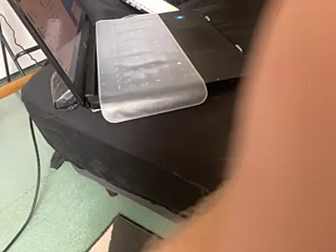 BruceIsHorny_のウェブカメラショー