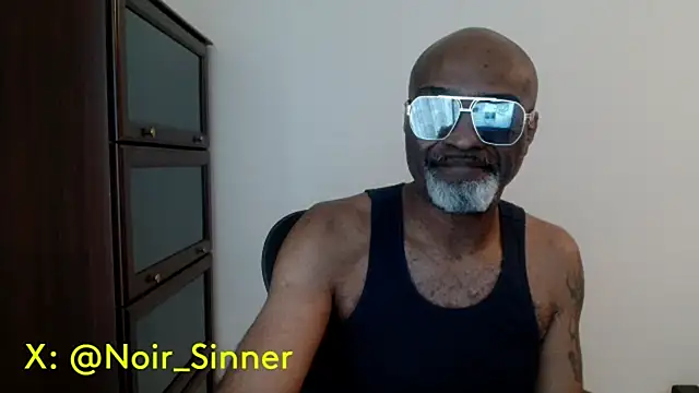 sinnernoir: онлайн-секс-чат