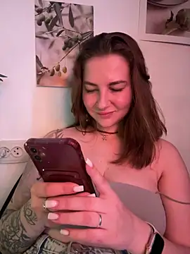 MayaMystic live XXX chat