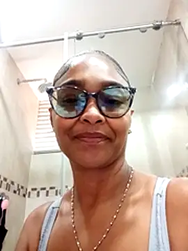 BiiancaEstradaaのライブXXXチャット