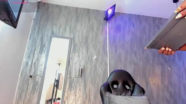 Saravy_Blandon live XXX chat