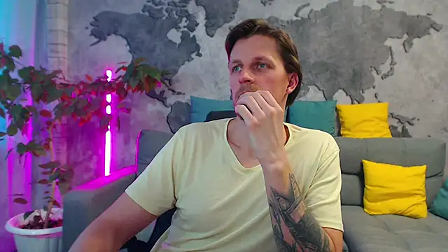 VikingChrisss' Live XXX Chat