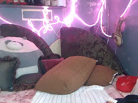 HotAsianAlbin19 网络视讯表演