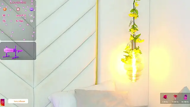 Flor_delunaa's Live XXX Chat