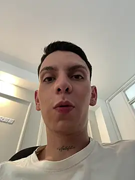 Liam_Fiire 라이브 XXX 채팅