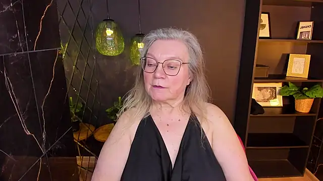 Chat +18 de NataliMellow ao vivo