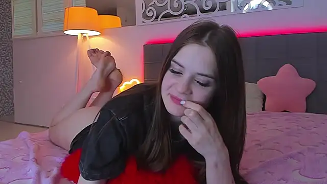 LuisaClover: απευθείας συνομιλία ΧΧΧ