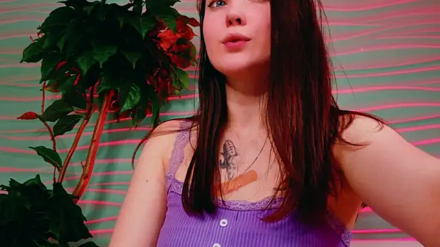 Živý XXX chat Tiny_BunnyX