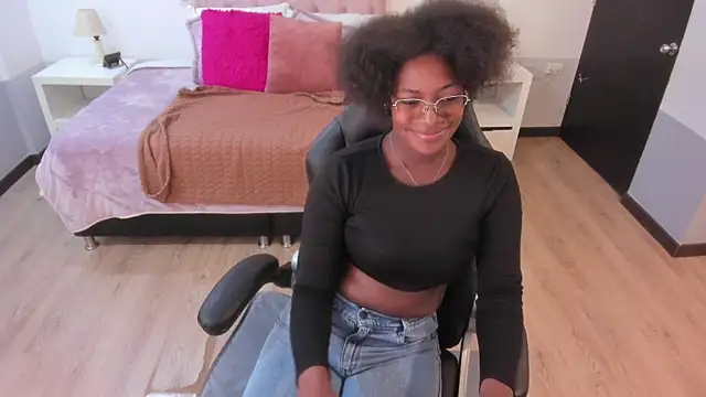 ebony_fantasy2: онлайн-секс-чат