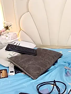 Haileysans: онлайн-секс-чат