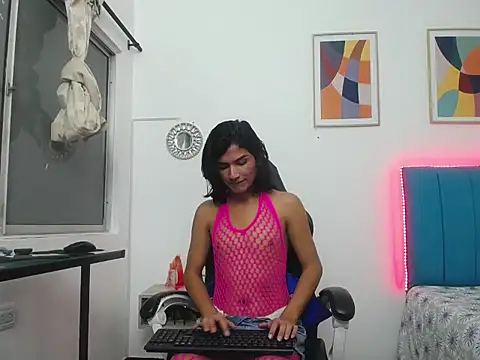 Chat +18 de Madisson_jones ao vivo