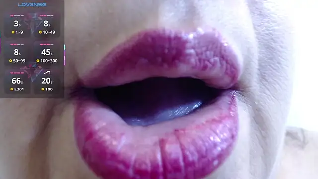 Kerly_Doll: онлайн-секс-чат