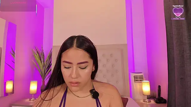 nicolle_pierce's Live XXX Chat