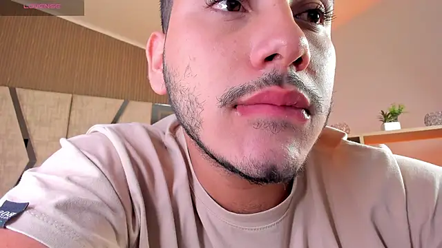 Axel_grey_: απευθείας συνομιλία ΧΧΧ