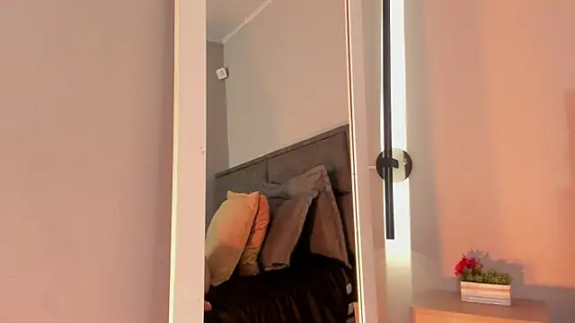 Emma__clark_'s Live XXX Chat