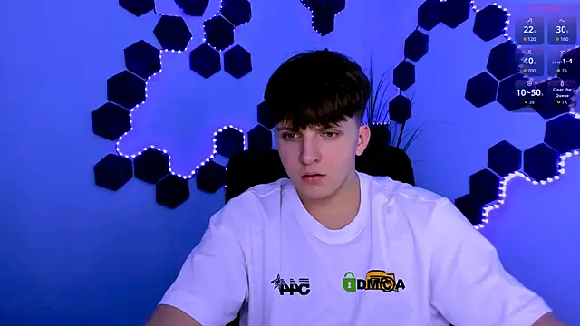 travis_wolf_'s Live XXX Chat