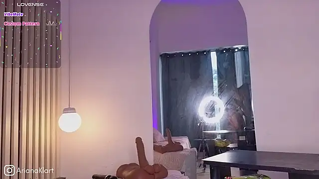 Ariana_klarts' Live XXX Chat