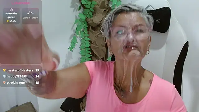 bety-cum2's Live XXX Chat