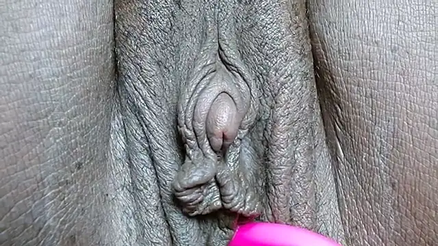 morenahott1's Live XXX Chat